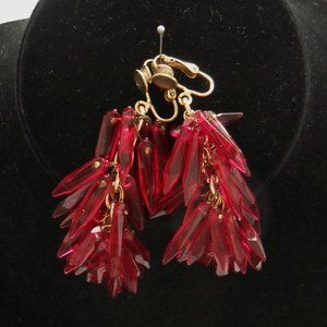 Vintage 1960's Lucite Magenta Clip-on-Drop Earrings